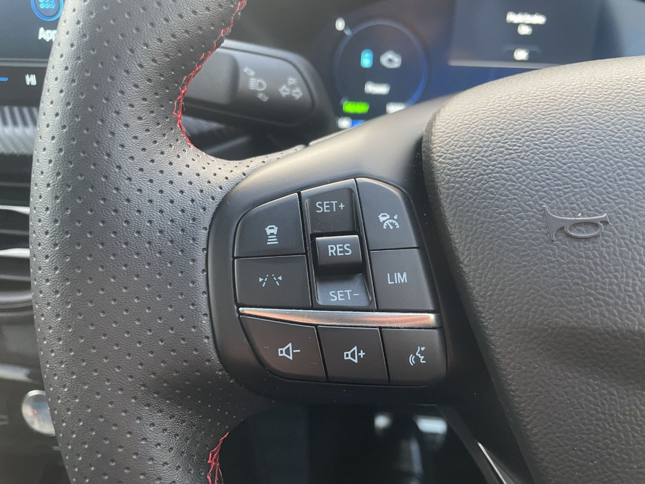 2025 Ford Kuga ST-Line X €32,984