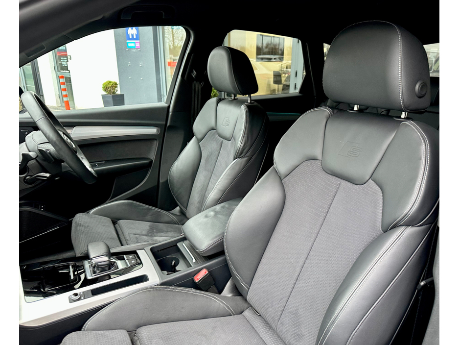 2023 Audi Q5 ++LOW KM++ TFSIe 50 QUATTRO  S LINE €49,950