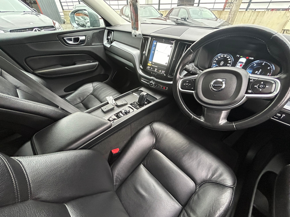 2020 Volvo XC60  €28,850