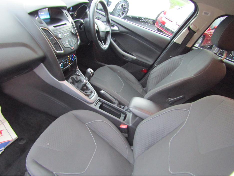 2015 Ford Focus 1.5 TDCI ZETEC 120PS 5DR