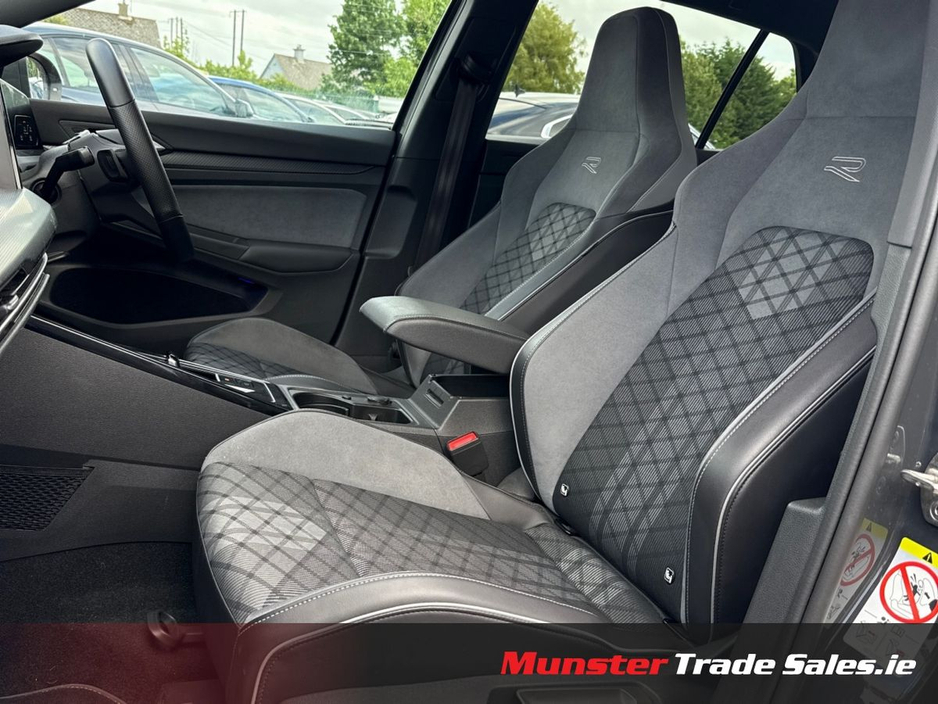 2023 Volkswagen Golf Golf R-Line €31,950