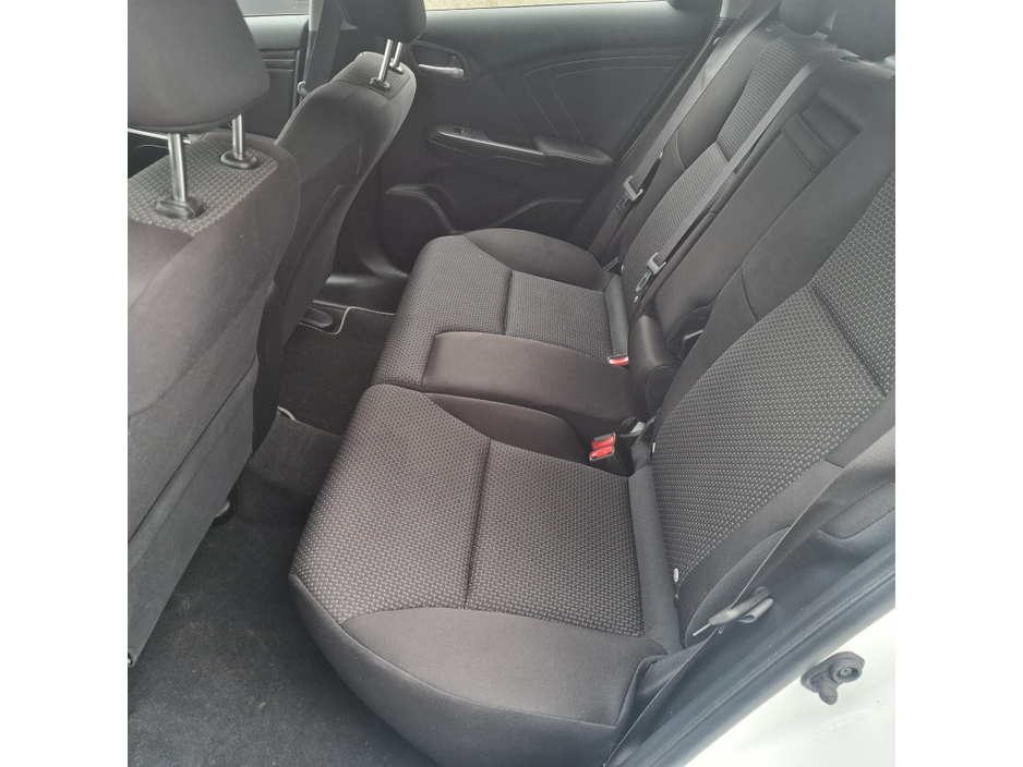 2016 Honda Civic 1.6 I-DTEC Sport €9,450