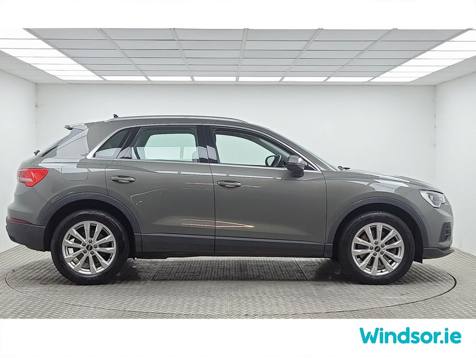 2022 Audi Q3 45 TFSI E S Tronic SE with Luxurious Upgraded Leather Interior €36,950