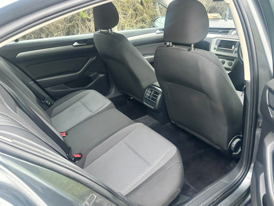 2015 Volkswagen Passat  €8,500