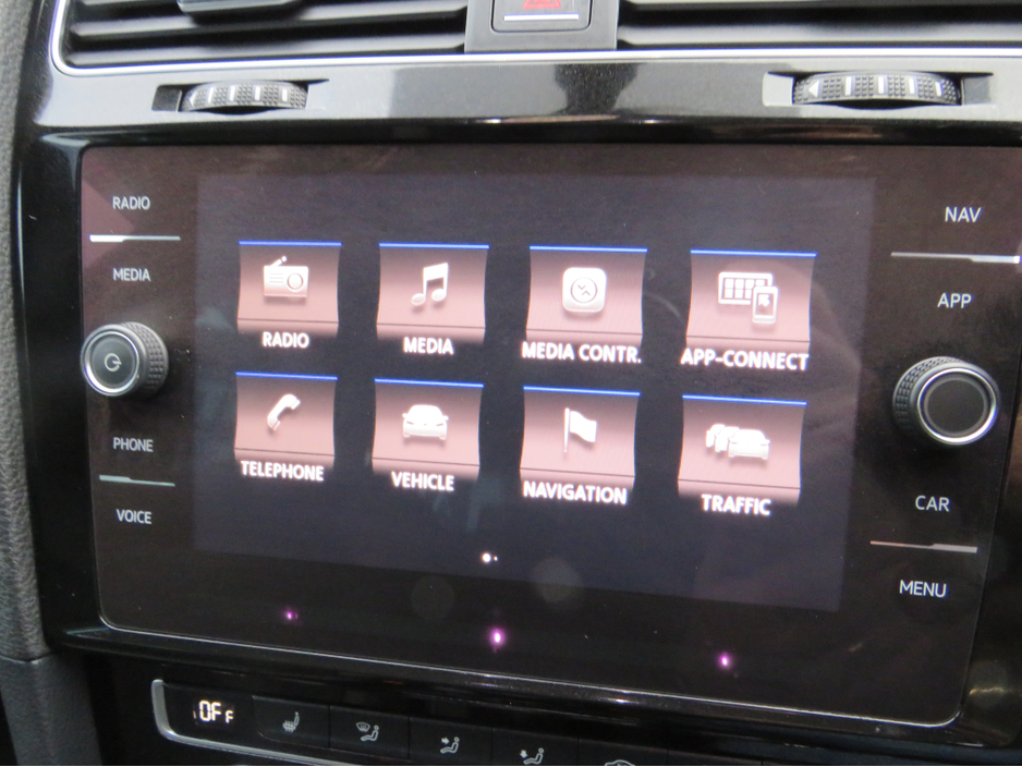 2018 Volkswagen Golf HIGHLINE 1.6 TDI  5DR BLACK DIGI DASH NCT 28 €13,999