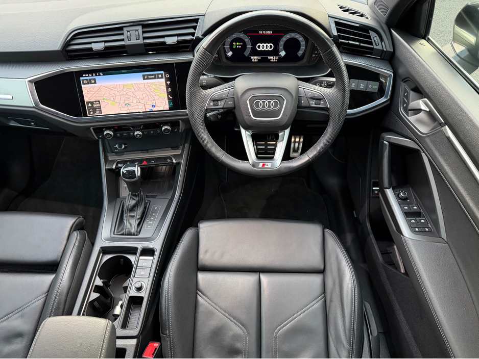 2024 Audi Q3 S LINE 45 TFSI E//LOW MILEAGE//FULL LEATHER//REVERSE CAMERA//FINANCE PACKAGES// €46,950