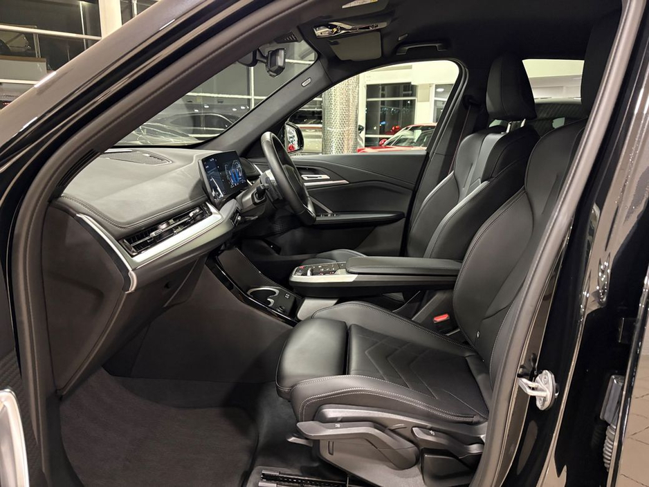 2025 BMW X1 25e M-SPORT PRO X-DRIVE=FULL LEATHER//ONLY 11000 MILES//AS NEW=BMW WARRANTY UNTIL 06/2028=TAILORED FINANCE PACKAGES AVAILABLE=TRADE IN'S WELCOME €52,995