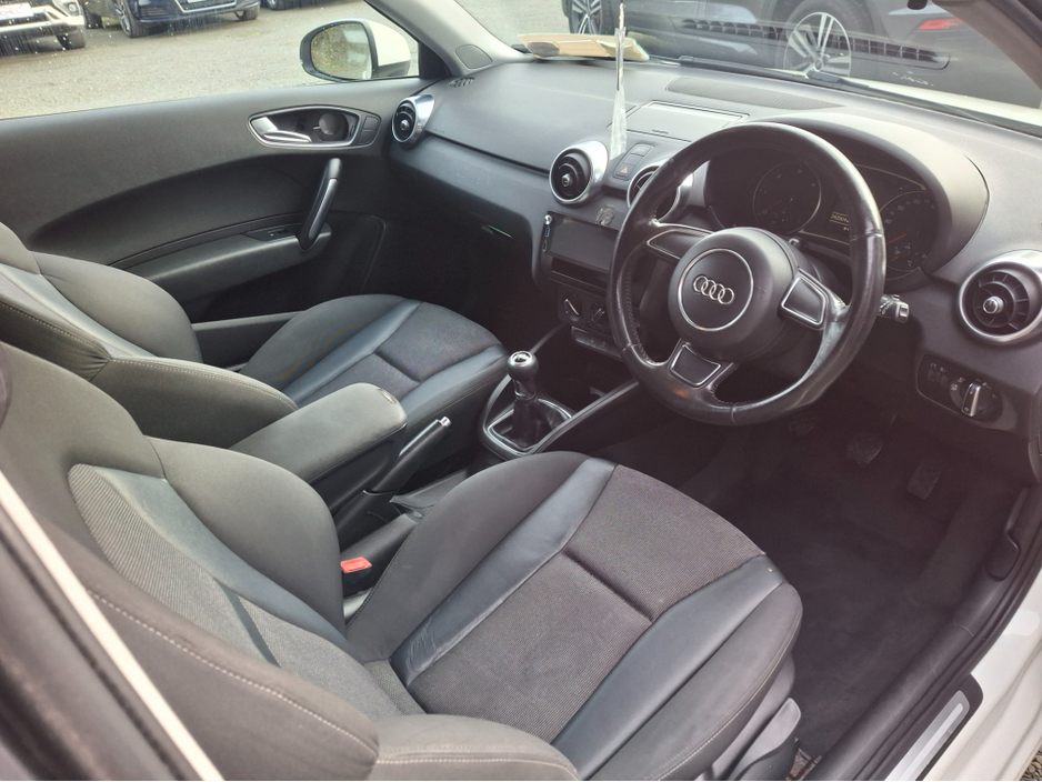 2011 Audi A1 1.6 TDI 105 SPORT 3DR €4,500