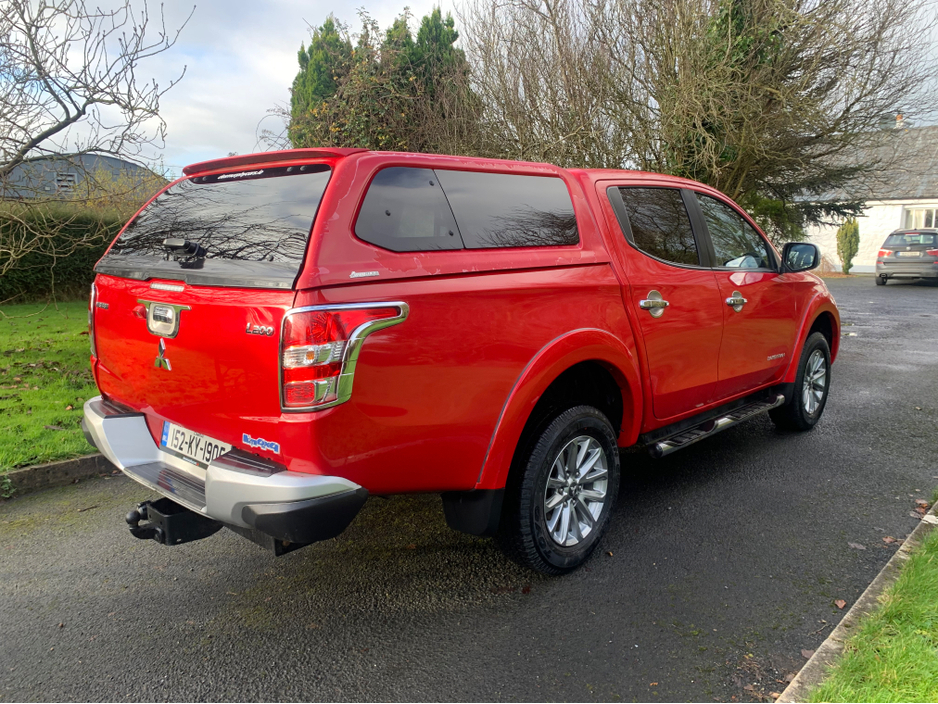 2015 Mitsubishi L200 DID BARBARIAN DCB 4DR 2.5 CR 4WORK €15,995