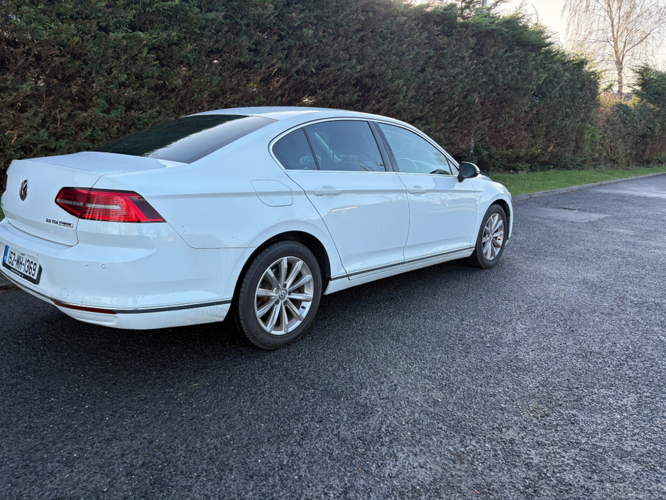 2015 Volkswagen Passat HIGHLINE 2.0 TDI MANUAL 6SPEED FWD 150HP 4DR €13,950