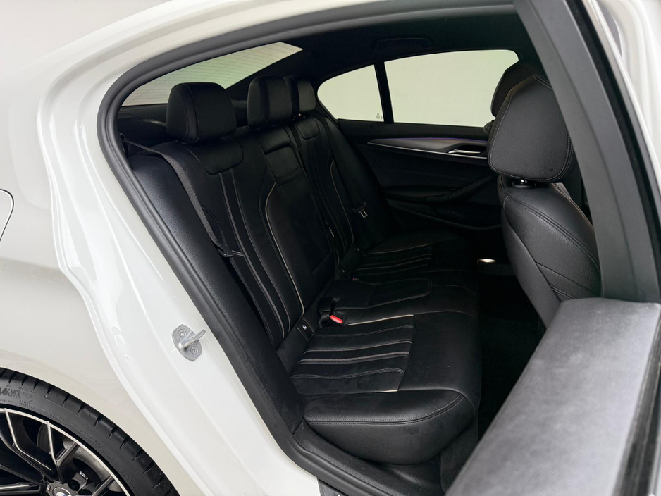 2018 BMW 5 Series 520i M SPORT €23,990