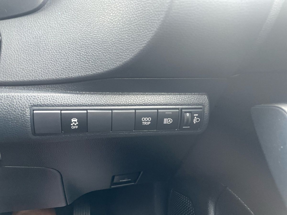 2023 Toyota Corolla 1.8 Hybrid Luna Saloon €22,475