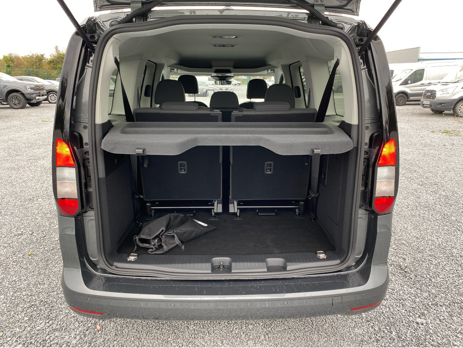 2026 Ford Tourneo Connect Tourneo Connect  LWB Titanium PHEV 150 BHP Automatic €54,500