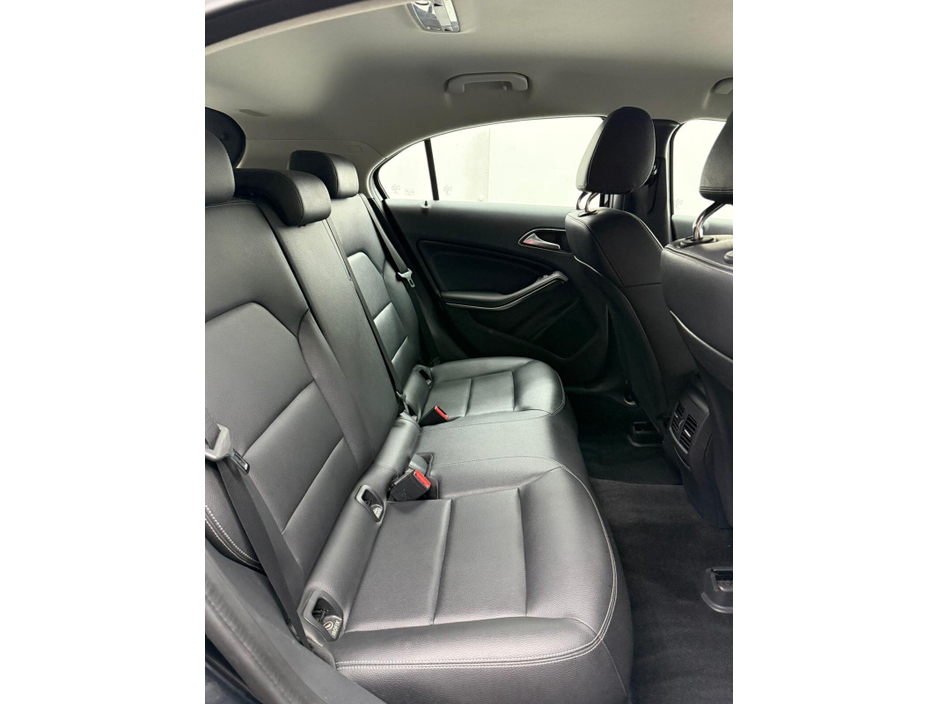 2017 Mercedes-Benz A Class A180 d URBAN €12,950