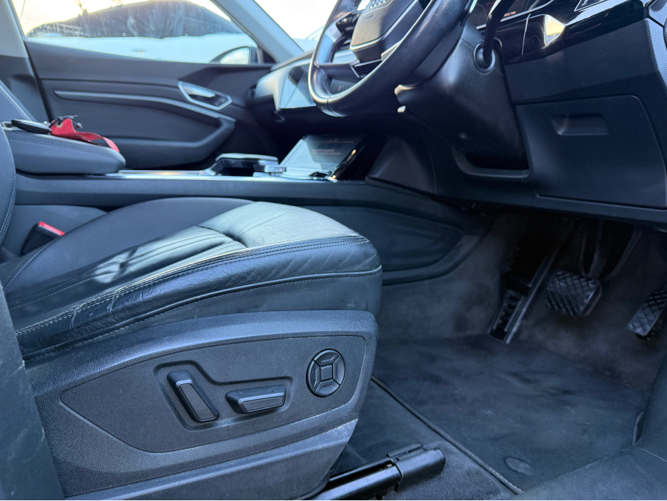 2020 Audi e-tron QUATTRO 55 5DR AUTO €23,950