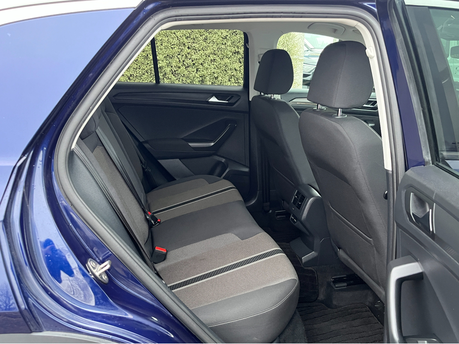 2021 Volkswagen T-Roc STYLE DESIGN PACK AUTOMATIC 2.0 DIESEL //LOW MILES//ADAPTIVE CRUISE CONTROL//KEYLESS ENTRY//REVERSE CAMERA// €26,950