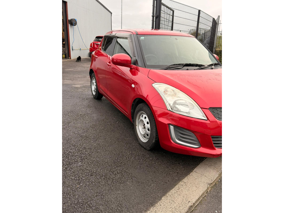 2015 Suzuki Swift  €9,000