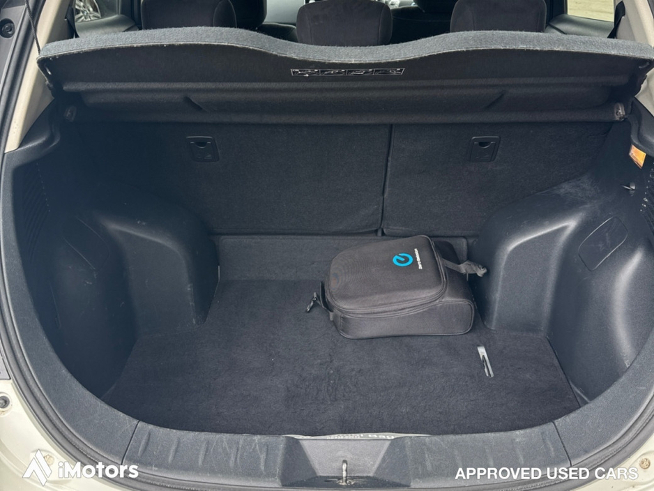 2017 Nissan Leaf Nissan Leaf 30kWh SV | Electric Hatchback | Cold Pack | Auto | White | Letterkenny €7,900