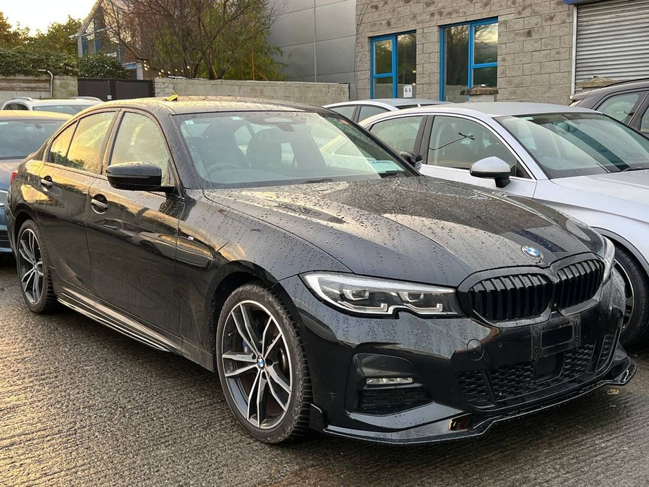 2020 BMW 3 Series 330e M-SPORT COMPETITION 2.0 HYBRID // 19" M-SPORT ALLOYS // LEATHER/SUEDE INTERIOR // DIGITAL CLUSTER €29,900