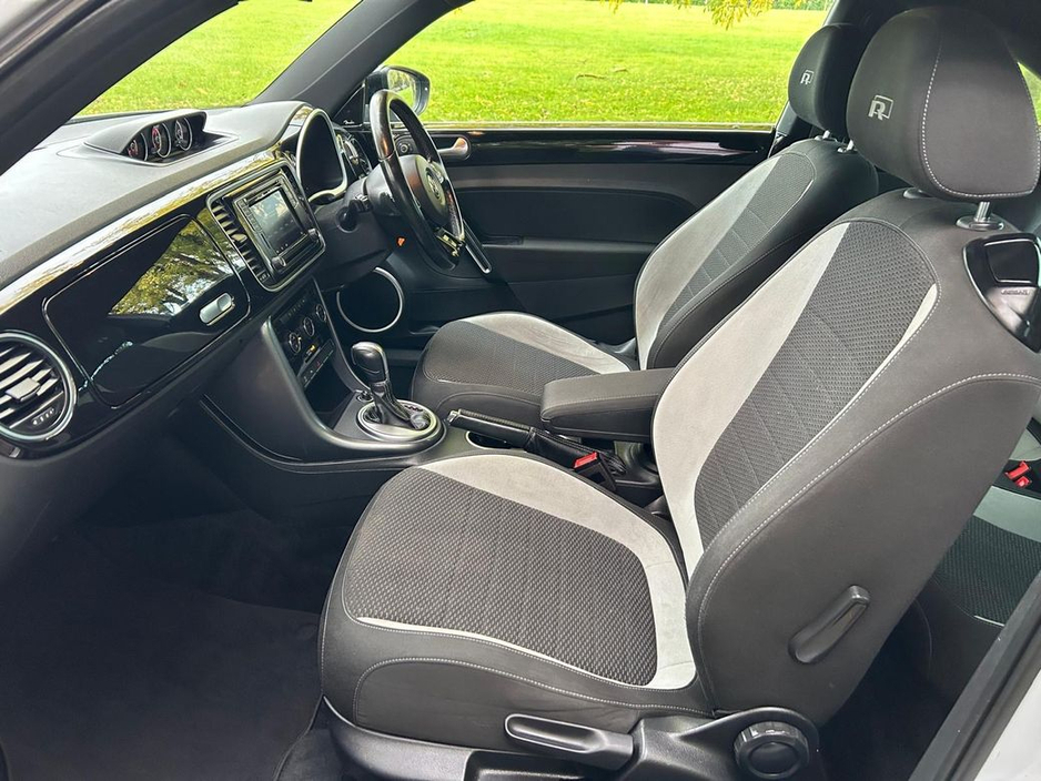 2017 Volkswagen Beetle 2.0 TDI R-line BMT 150PS 3DR Auto *IMMACULATE CONDITION* Touch Screen Infotainment System, Android Auto, Apple CarPlay, Wireless Smartphone Control, F €18,900