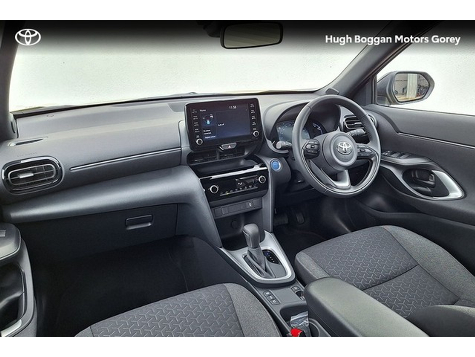 2023 Toyota Yaris Cross CR CROSS LUNA SPORT 4DR AUTO €27,950