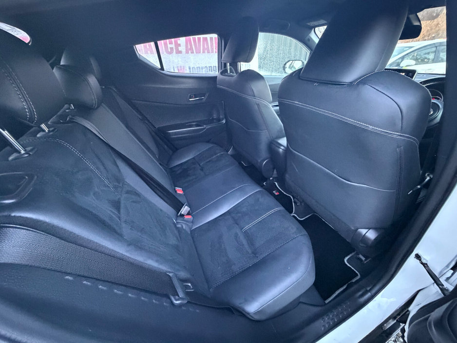 2023 Toyota C-HR 1.8 HYBRID GR Sport €35,000