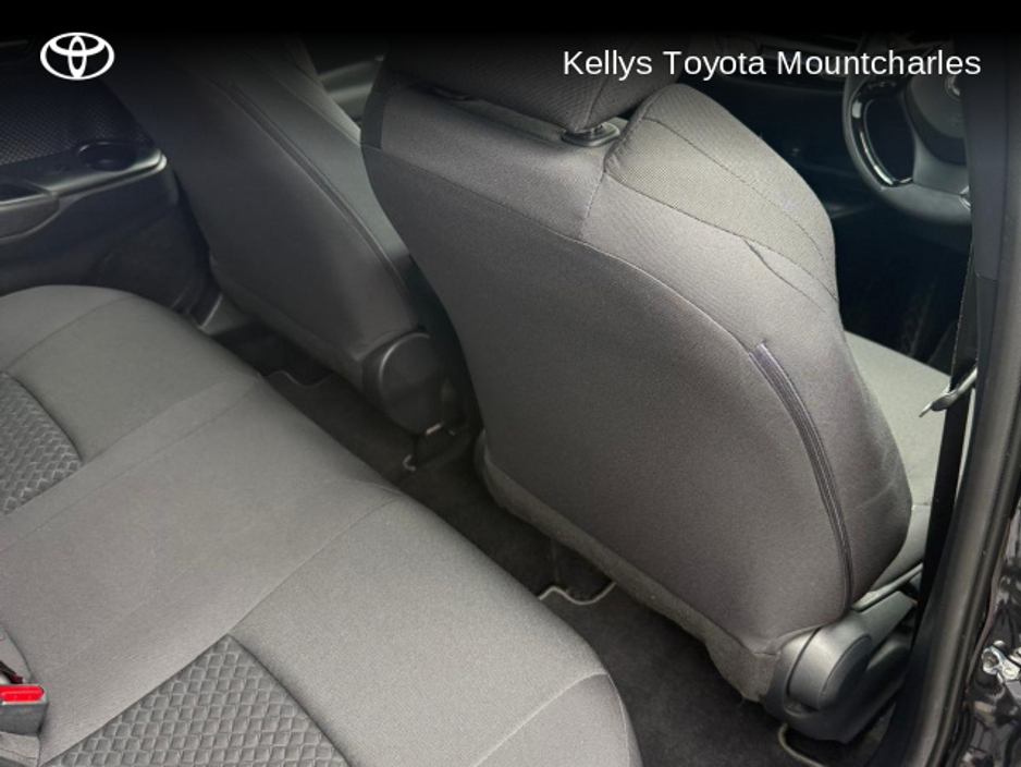 2023 Toyota C-HR C-HR HYBRID LUNA €29,500