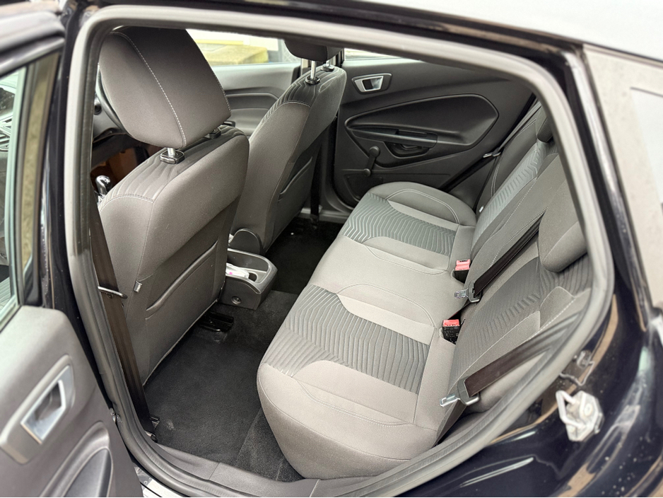 2016 Ford Fiesta ZETEC 1.5 TDCI - EXCELLENT MPGS - LOW MILES - LOW TAX (180 P/A) - NEW NCT TO 01/2028 ! €9,995