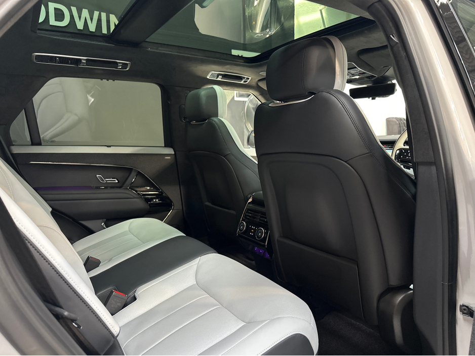 2025 Land Rover Range Rover Sport AUTOBIOGRAPHY P460 E-HYBRID €144,950