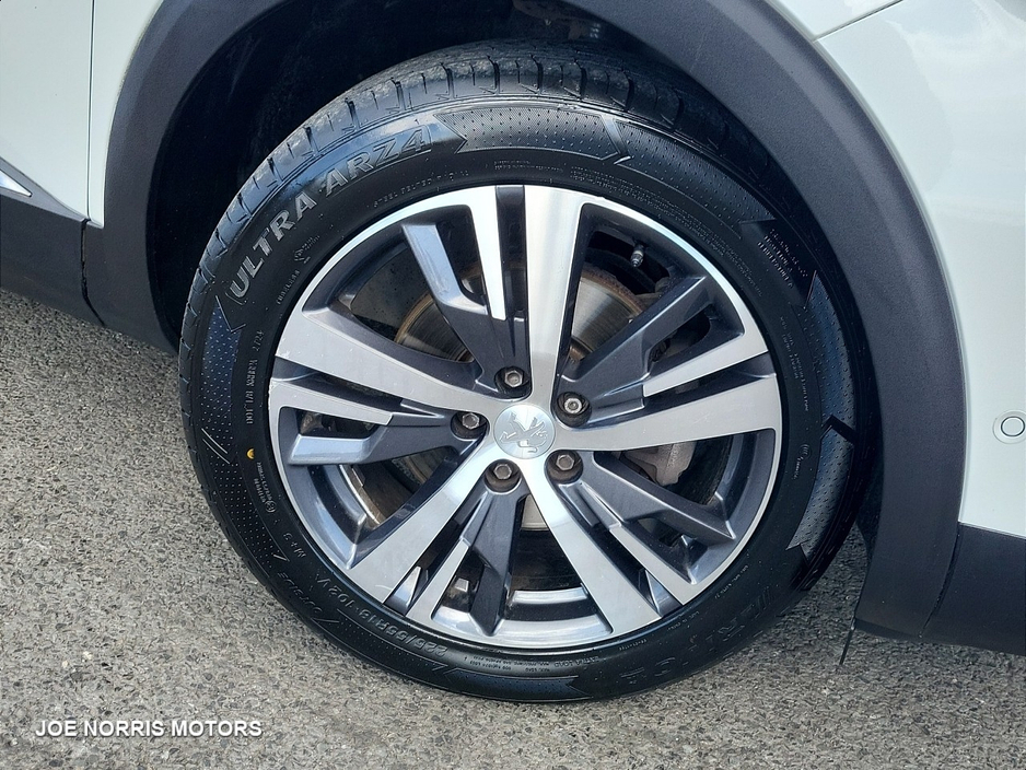 2022 Peugeot 5008 ALLURE 1.2 130 7 SEATER €31,995