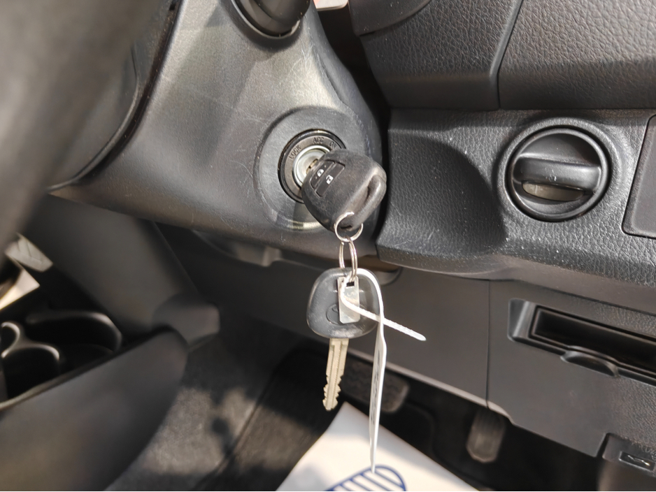 2020 Toyota Vitz DBA-KSP130 5DR AUTO €12,450