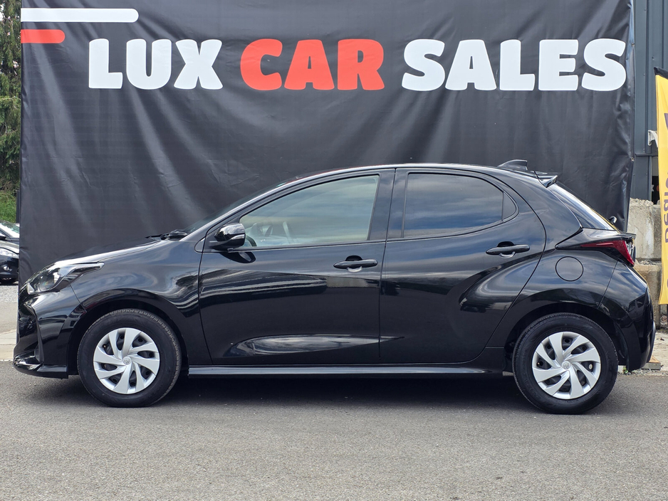 2022 Toyota Yaris  €17,950