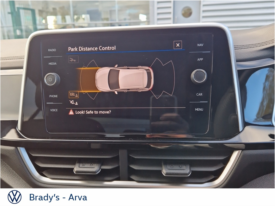 2025 Volkswagen T-Roc R-LINE 75 2.0 TDI 116BHP M6F €38,950