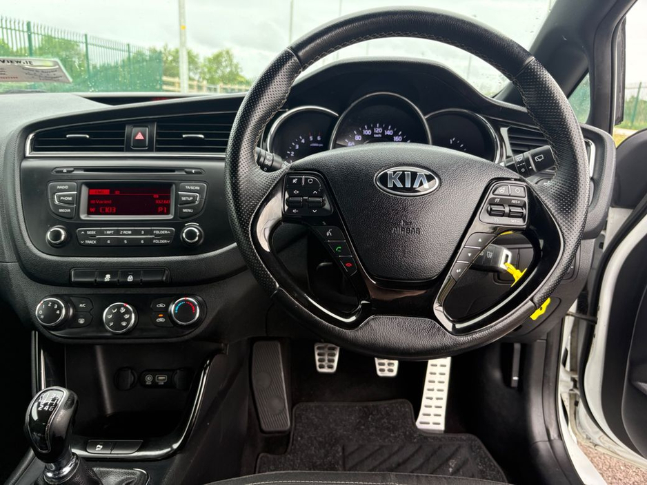 2016 Kia pro_ceed Proceed 1.6 GT Line 3DR, Multi-Function Steering Wheel, Bluetooth, Rear Parking Sensors, Full Service History, Electric Windows, AUX Connection €10,900