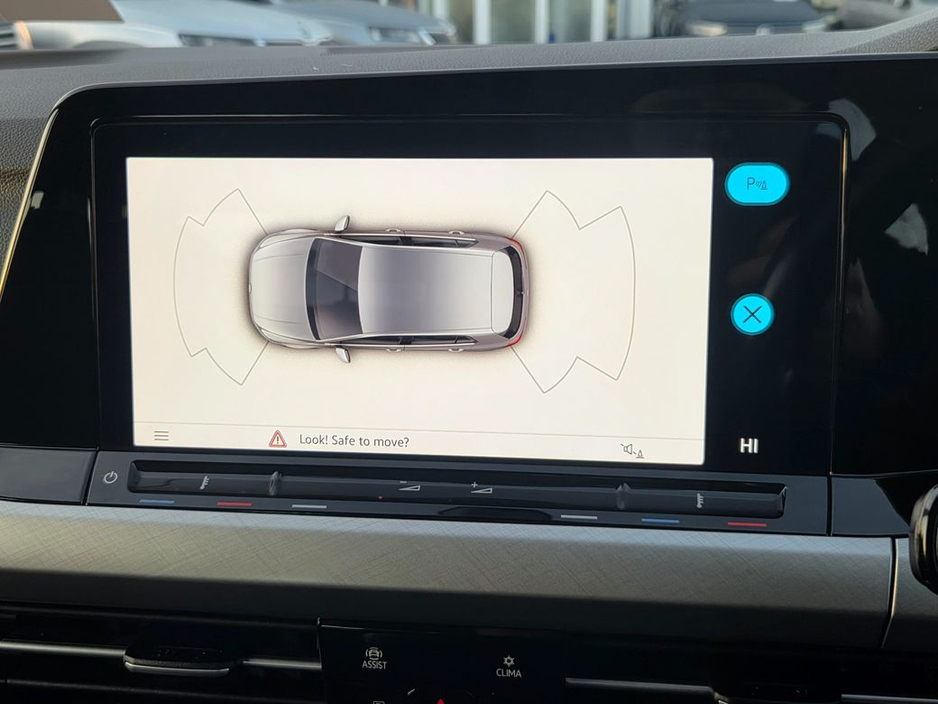 2022 Volkswagen Golf LIFE TDI €26,950