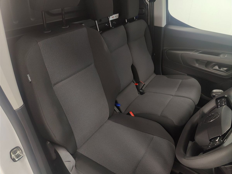 2024 Citroen Berlingo LX PLUS From €94 Per Week €21,764