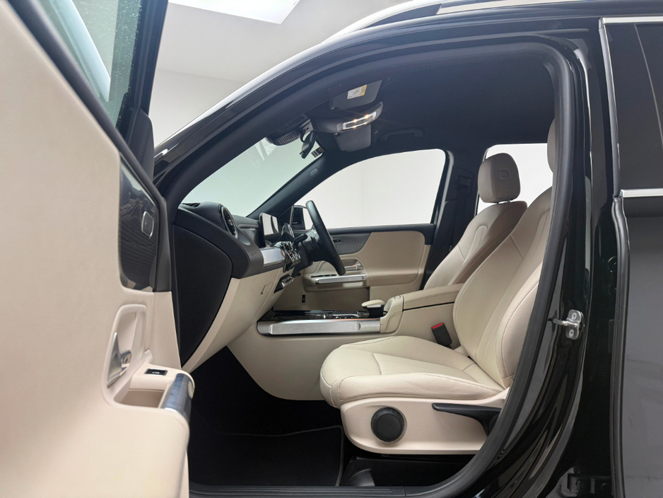 2023 Mercedes-Benz GLB GLB 200 €39,990