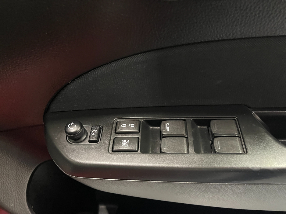 2015 Suzuki Swift AUTOMATIC 1.2 PETROL 5DR MODEL  www.bolandscarcentre.ie €9,900