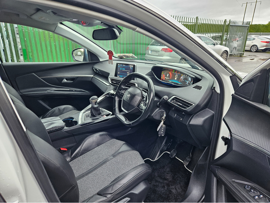 2017 Peugeot 3008 ALLURE 1.2 130 4DR €12,450