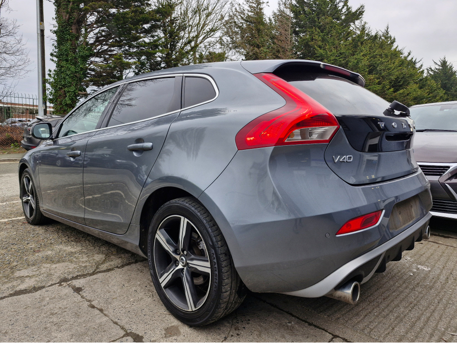 2019 Volvo V40 R-DESIGN AUTOMATIC D2 120BHP NCT 02/27 FINANCE AVAILABLE @ €72 PER WEEK 2 KEYS/ FULL SERVICE HISTORY/ FULL LEATHER/ HEATED SEATS/ DIGITAL DASH/ BLUETOOTH/ REVERSE CAMERA/ SAT NAV/ HISTORY CHECKED €15,950