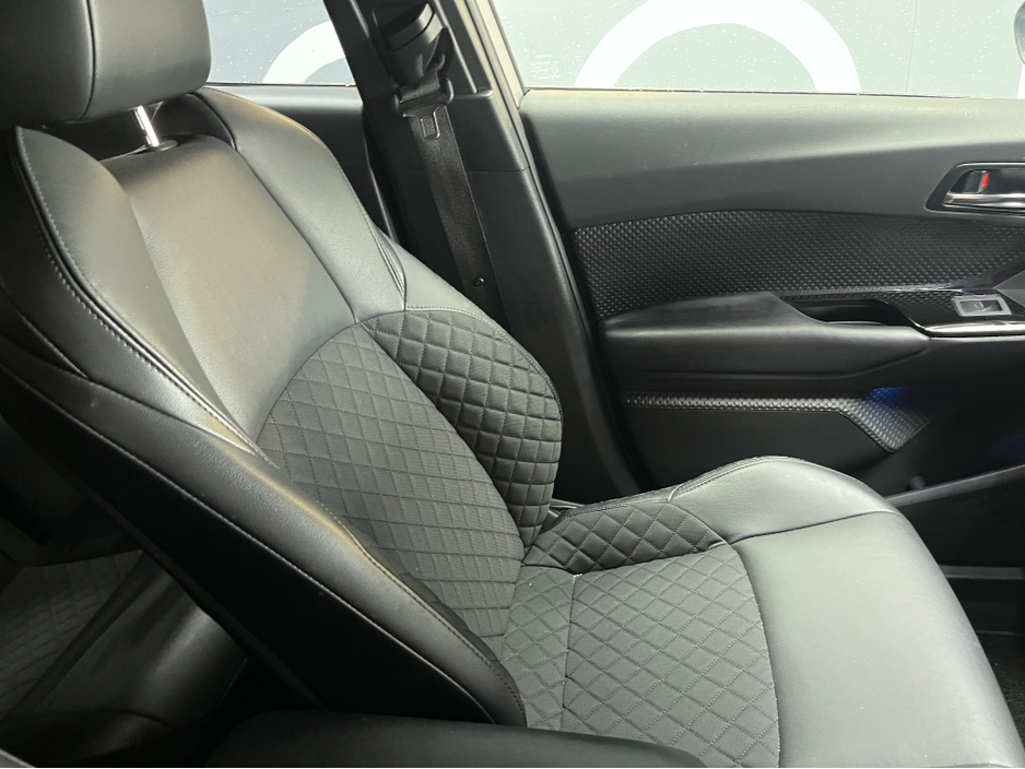 2022 Toyota C-HR €26950 2022 TOYOTA C-HR 1.8L HYBRID / 72K KMS / CRUISE CONTROL, HEATED SEATS, REVERSE CAMERA & MORE €26,950