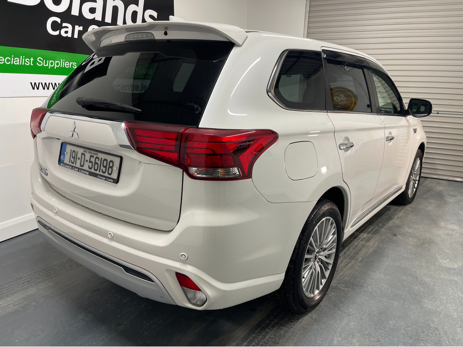 2019 Mitsubishi Outlander (Low Kms) HYBRID 2.4 PHEV AUTOMATIC 5DR MODEL  www.bolandscarcentre.ie €22,900