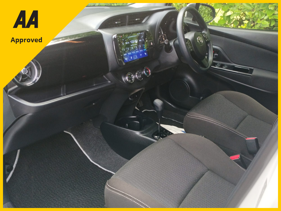 2019 Toyota Yaris 1.3 PETROL AUTOMATIC HIGH SPEC COMPREHENSIVE SERVICE HISTORY (8 STAMPS) LARGE TOUCH SCREEN MULTIMEDIA SYSTEM WITH APPLE CAR PLAY & ANDROID AUTO TOYOTA SAFETY SENSE JUST FULLY SERVICED 2 YEARS NCT €15,949