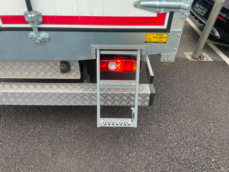 2025 Mitsubishi Canter 7C15 20ft Curtainsider