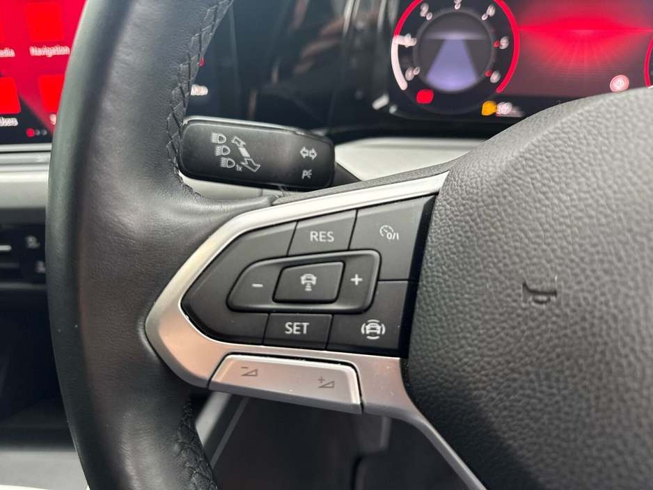 2023 Volkswagen Golf 2.0 TDI 115HP Life €24,975