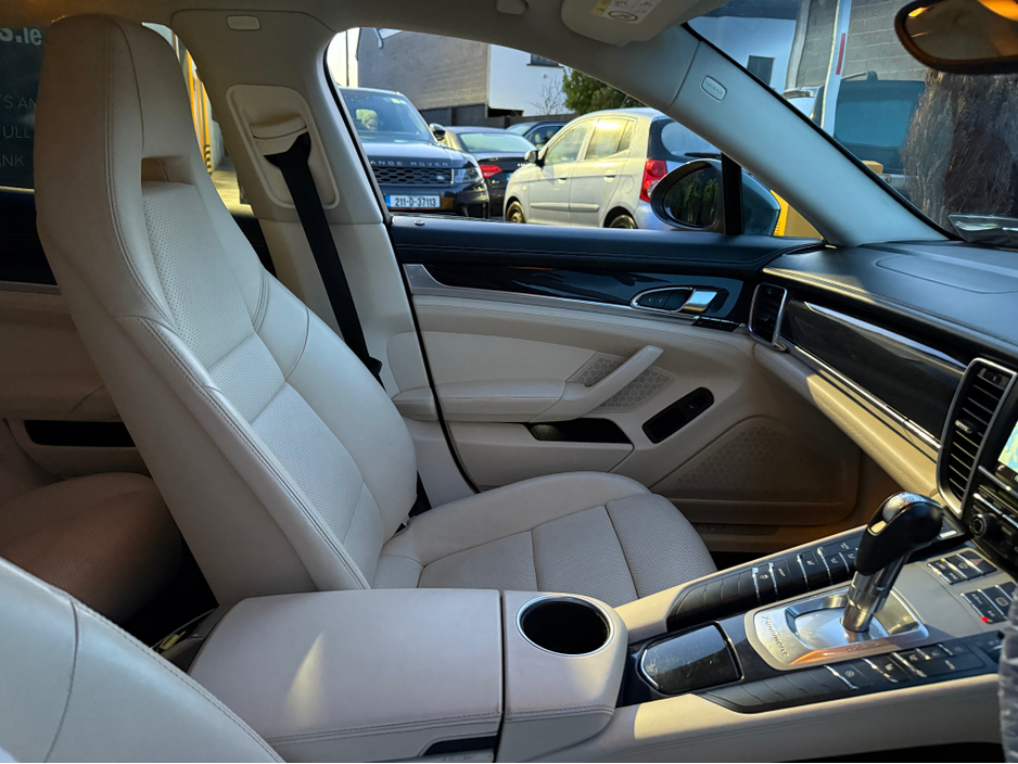 2014 Porsche Panamera PORSCHE PANAMERA 3.0 V6 FACELIFT 300BHP TURBO LOOK,SUNROOF ,HEATED SEATS ,REVERSE CAMERAS,SAT NAV ,PREMIUM TURBO LEATHER (rare) €29,840