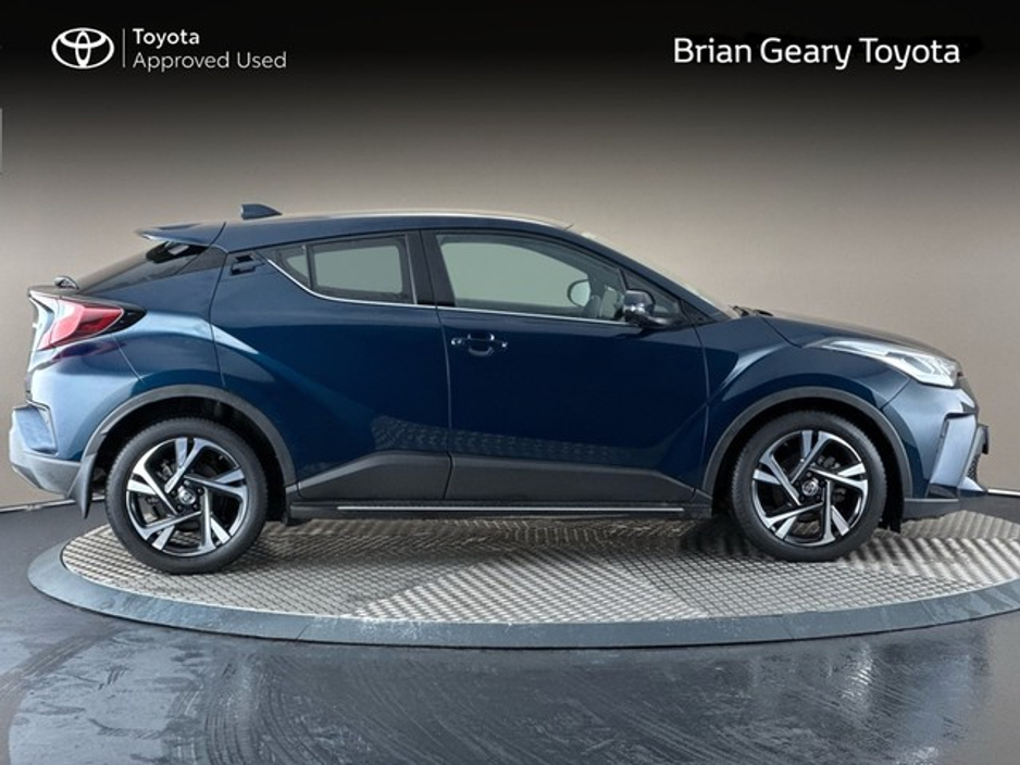 2023 Toyota C-HR HYBRID SPORT €31,450