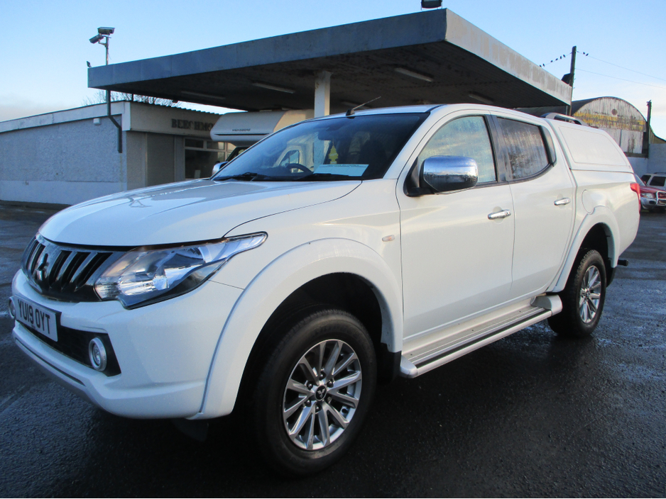 2019 Mitsubishi L200 2.4 DI-D TITANIUM 4WD CREWCAB €20,325