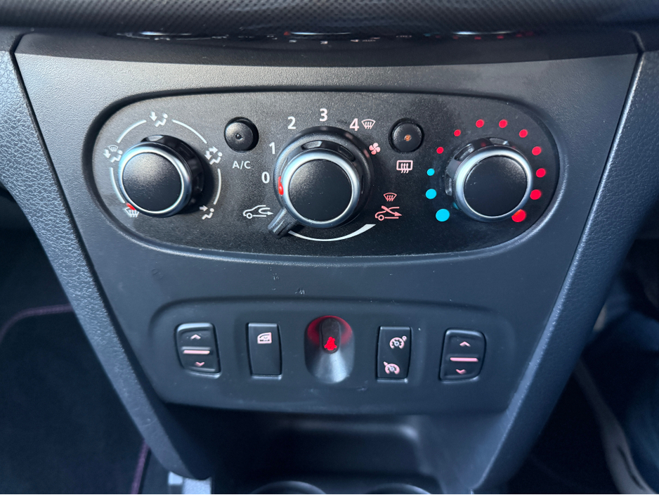 2017 Dacia Sandero STEPWAY SIGNATURE TCE 90 PH2 4 €7,990