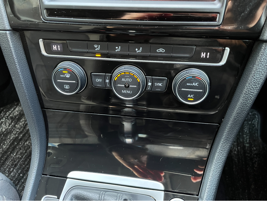 2015 Volkswagen Golf HIGHLINE AUTOMATIC 1.4 PETROL //LOW MILES//HIGH SPEC//KEYLESS ENTRY//REVERSE CAMERA//ADAPTIVE CRUISE CONTROL// €14,950